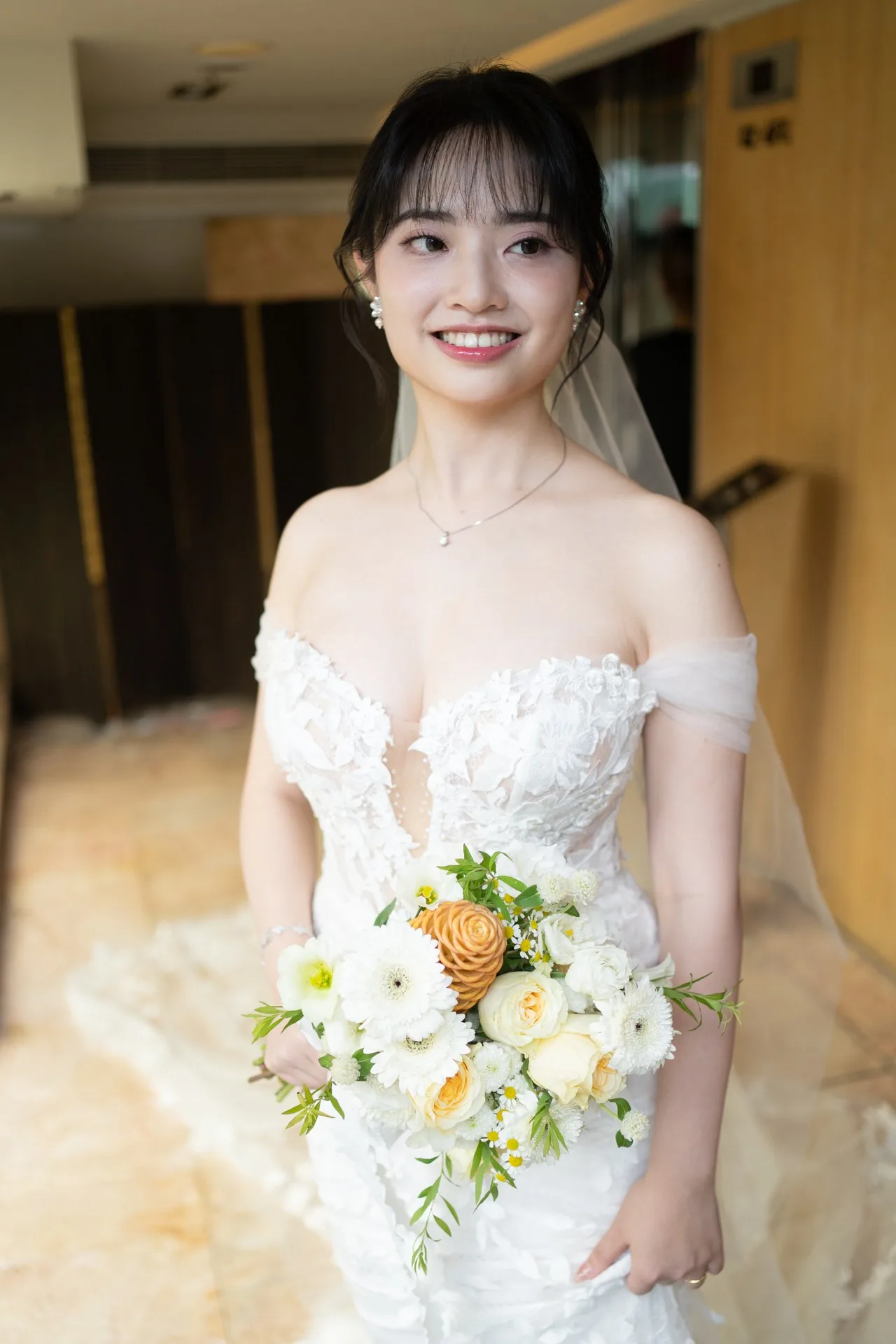 小熊維尼主題婚禮新娘捧花，石玫瑰與木製蜂蜜棒，村家鮭女製作