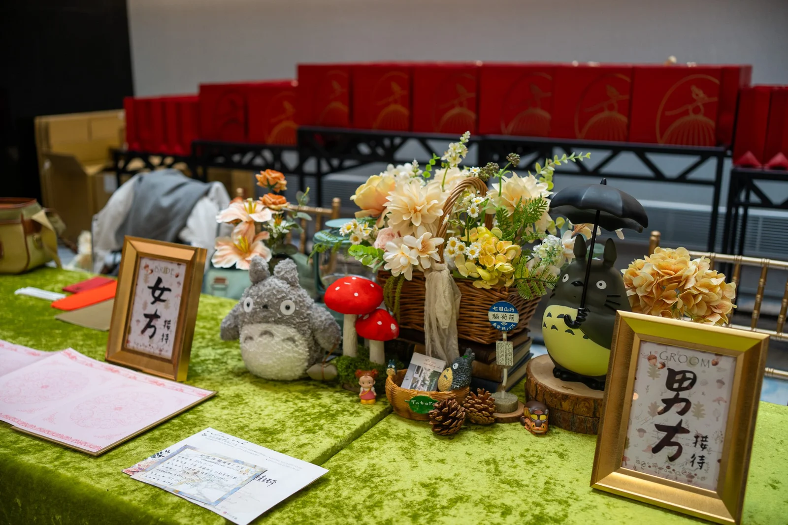 龍貓主題簽名桌與男方女方相框佈置
